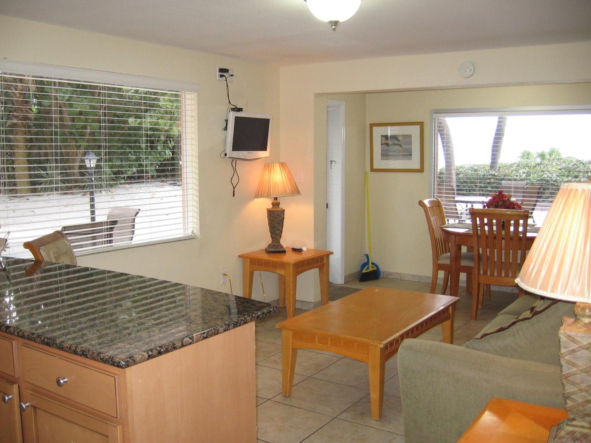 A Beach Retreat On Casey Key Apartahotel 2*