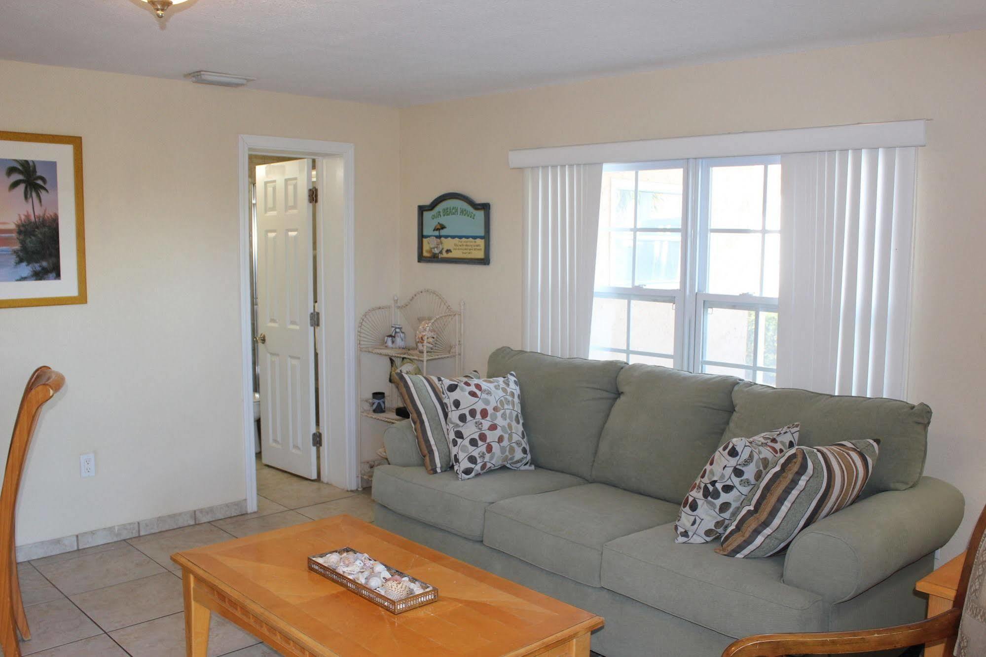 A Beach Retreat On Casey Key Apartahotel 2*